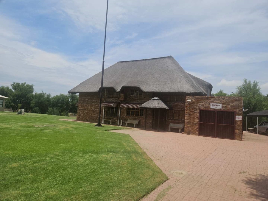 4 Bedroom Property for Sale in Leeudoringstad North West